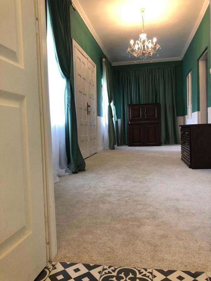 Texas House Guest House Novaci-Străini Екстериор снимка