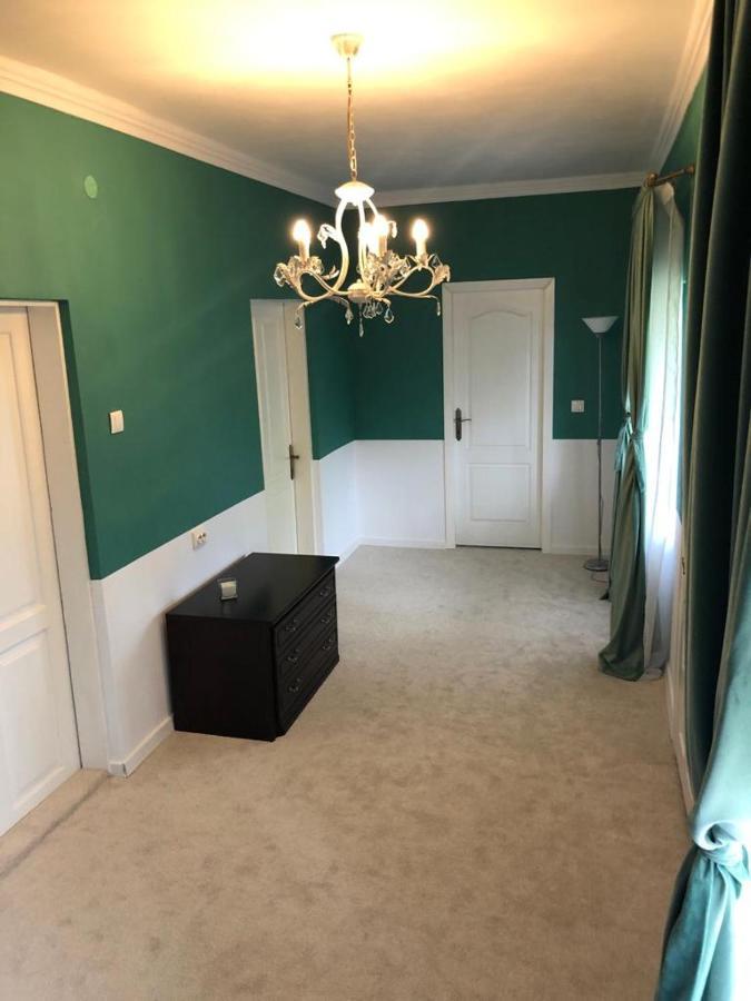 Texas House Guest House Novaci-Străini Екстериор снимка