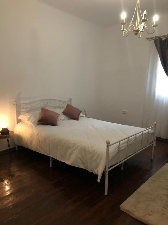 Texas House Guest House Novaci-Străini Екстериор снимка